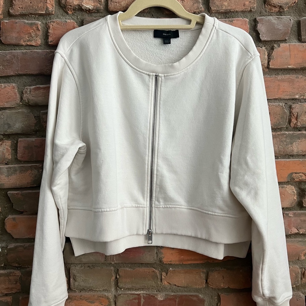 Sweatshirt with zipper detail